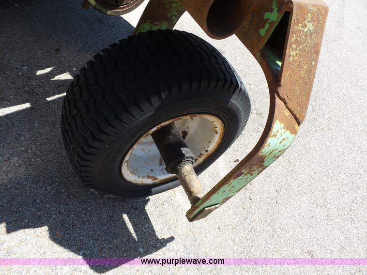 image for item J4067 CTL 2800 Turf Runner mower