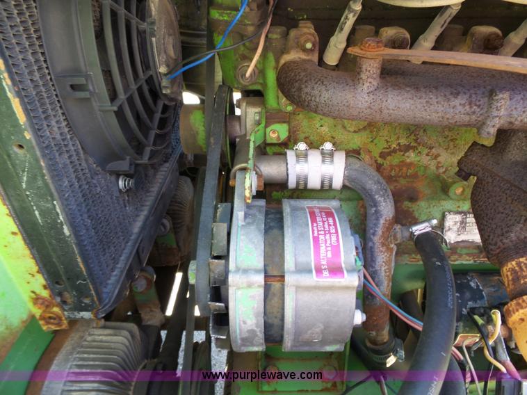 image for item J4067 CTL 2800 Turf Runner mower