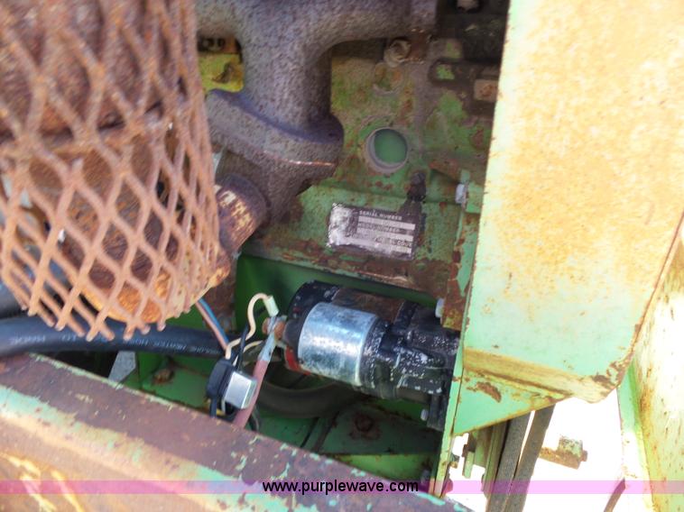 image for item J4067 CTL 2800 Turf Runner mower