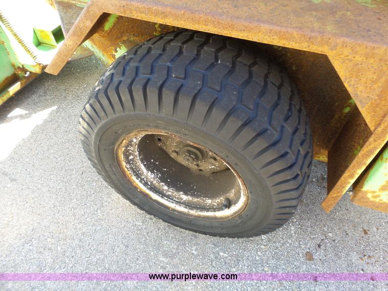 image for item J4067 CTL 2800 Turf Runner mower