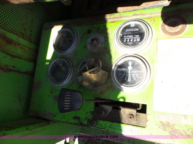 image for item J4067 CTL 2800 Turf Runner mower