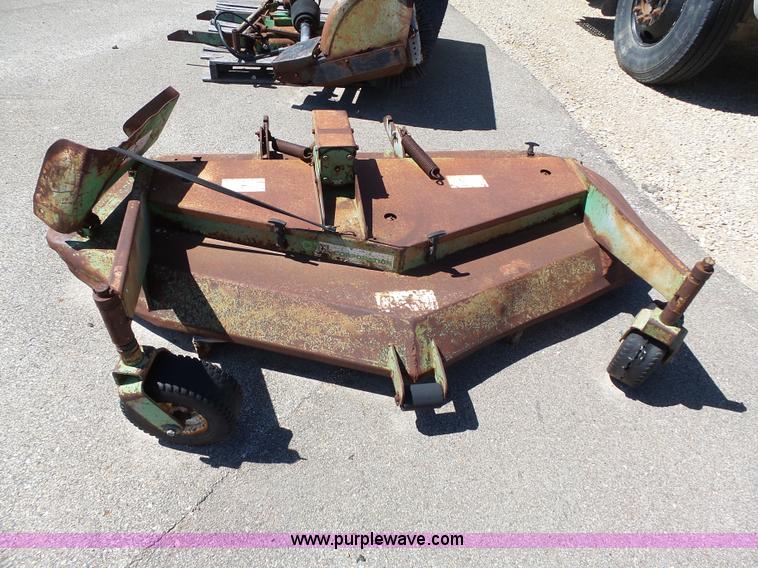 image for item J4067 CTL 2800 Turf Runner mower