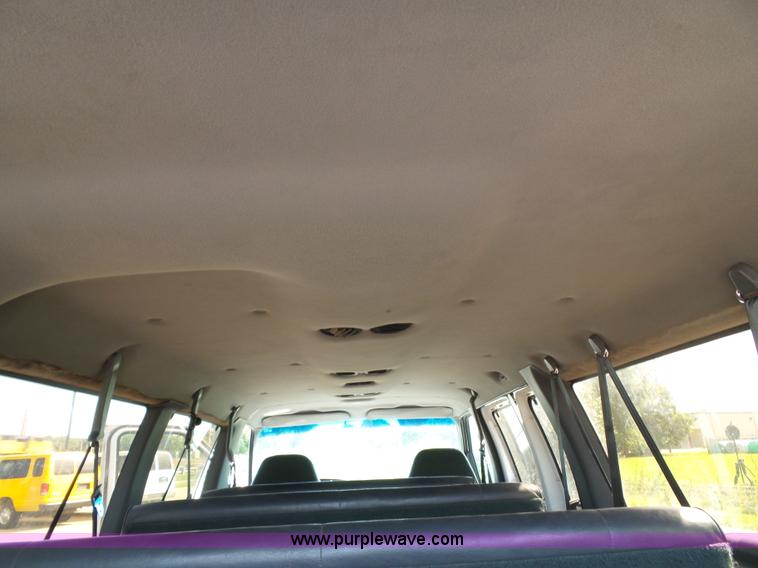 image for item J4832 1996 Ford Club Wagon van