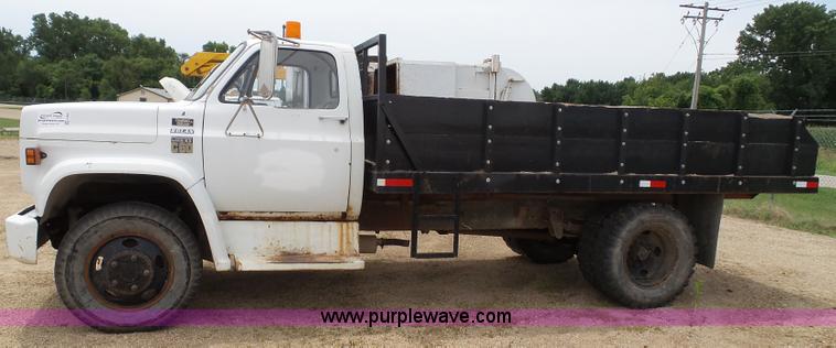 image for item J4835 1978 Chevrolet C60 dump truck
