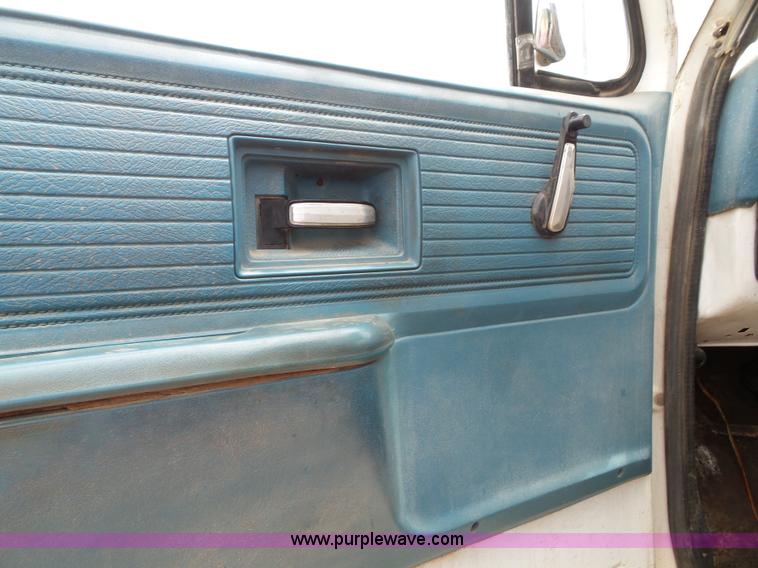 image for item J4835 1978 Chevrolet C60 dump truck