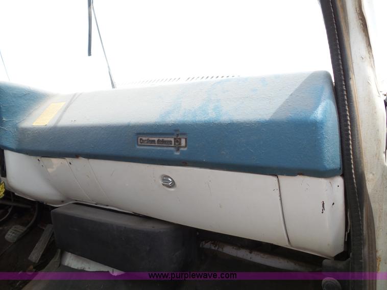 image for item J4835 1978 Chevrolet C60 dump truck