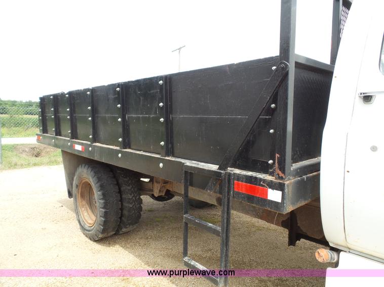 image for item J4835 1978 Chevrolet C60 dump truck