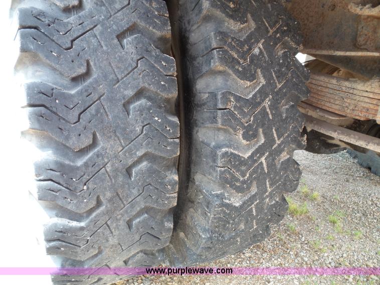 image for item J4835 1978 Chevrolet C60 dump truck