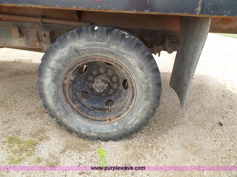 image for item J4835 1978 Chevrolet C60 dump truck