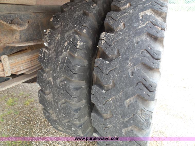 image for item J4835 1978 Chevrolet C60 dump truck