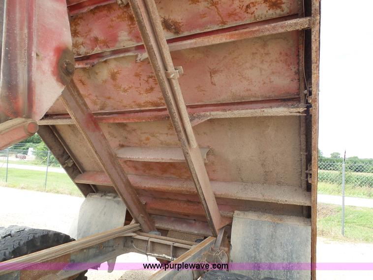 image for item J4835 1978 Chevrolet C60 dump truck