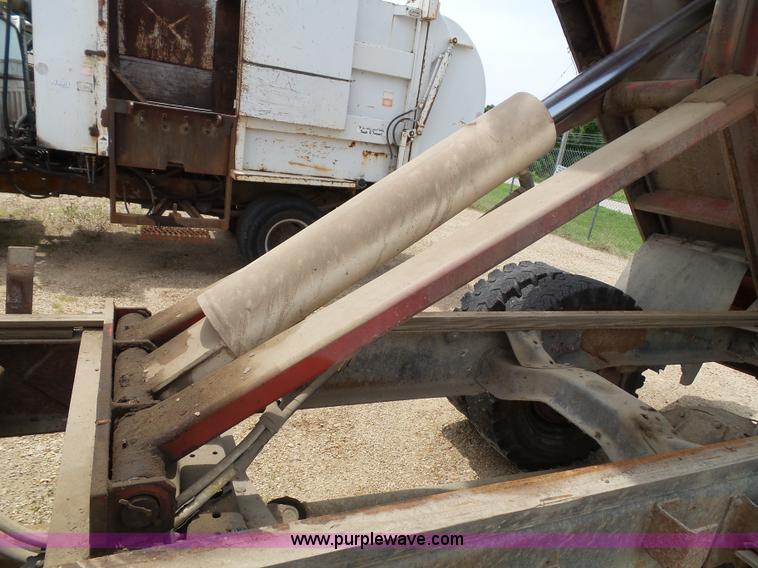 image for item J4835 1978 Chevrolet C60 dump truck