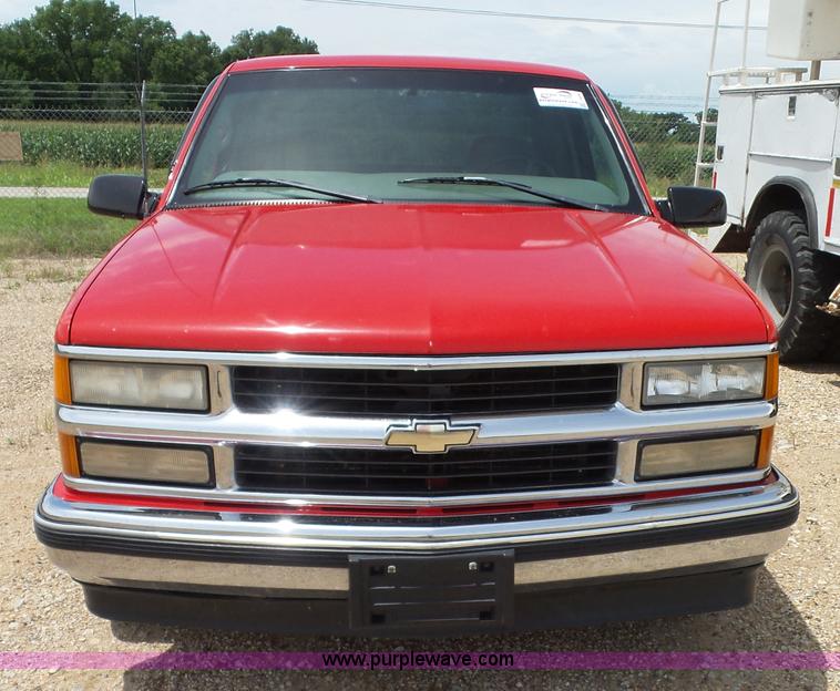 image for item J4838 1998 Chevrolet 1500 Ext. Cab pickup truck