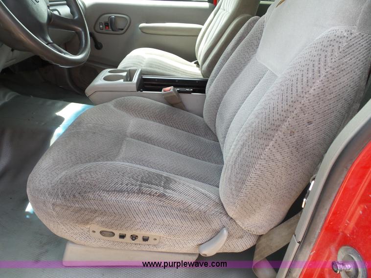 image for item J4838 1998 Chevrolet 1500 Ext. Cab pickup truck