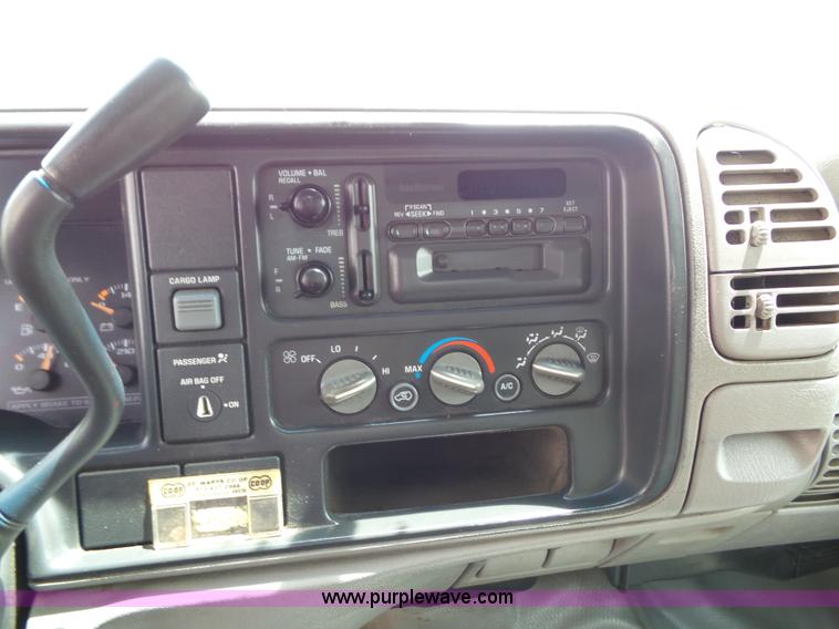 image for item J4838 1998 Chevrolet 1500 Ext. Cab pickup truck