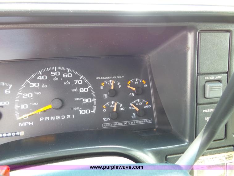 image for item J4838 1998 Chevrolet 1500 Ext. Cab pickup truck