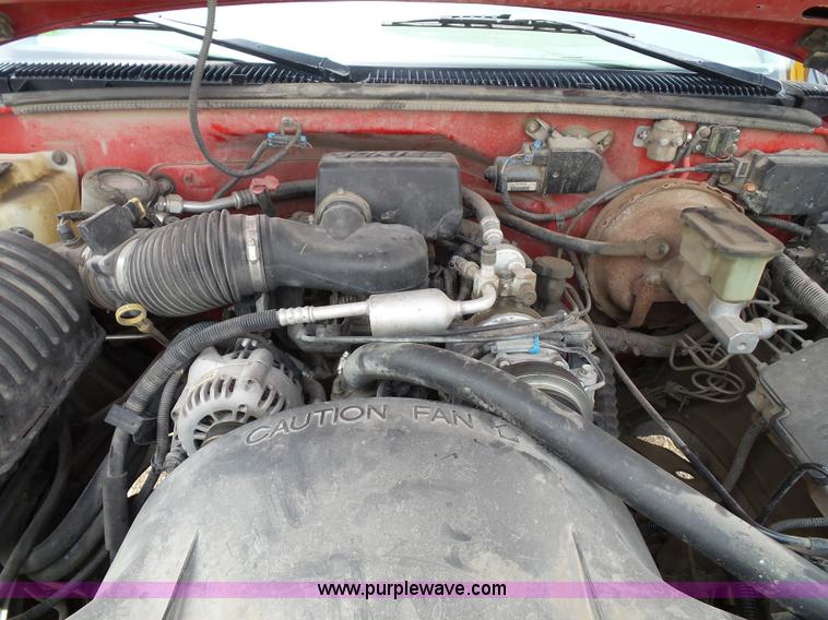 image for item J4838 1998 Chevrolet 1500 Ext. Cab pickup truck