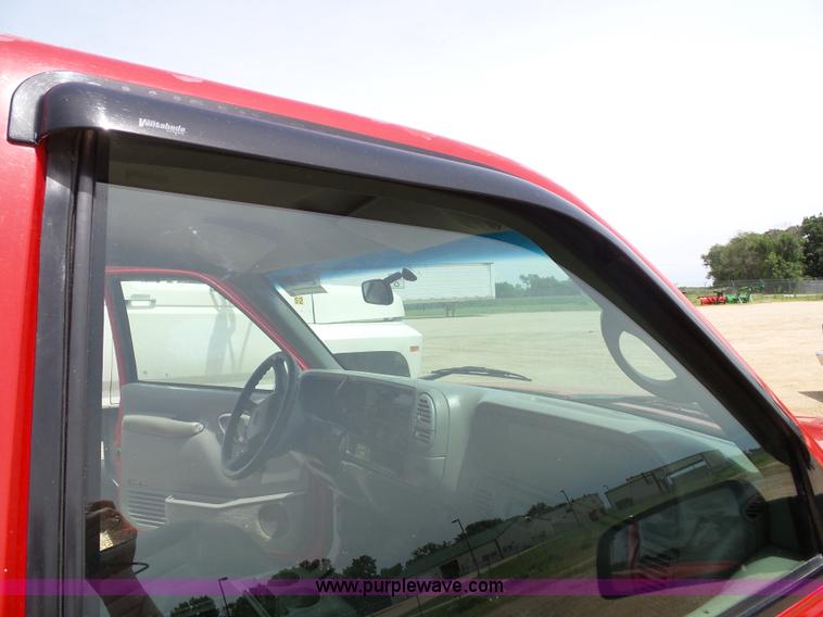 image for item J4838 1998 Chevrolet 1500 Ext. Cab pickup truck