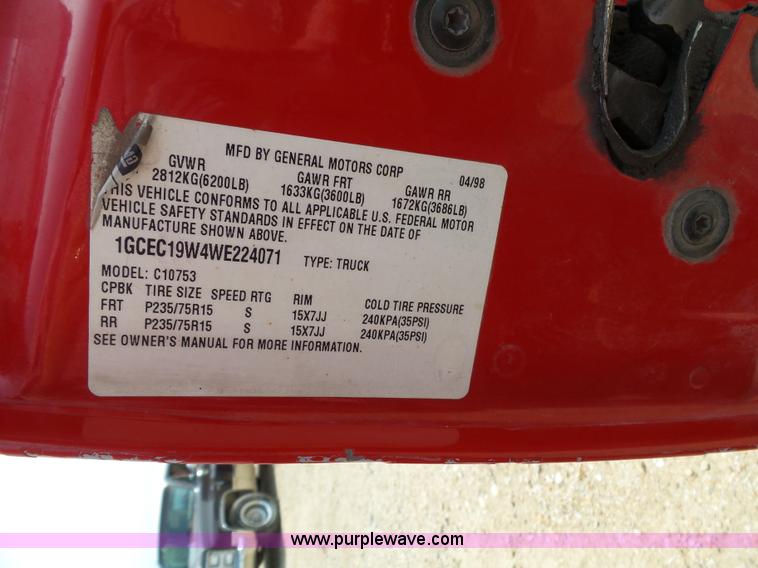 image for item J4838 1998 Chevrolet 1500 Ext. Cab pickup truck