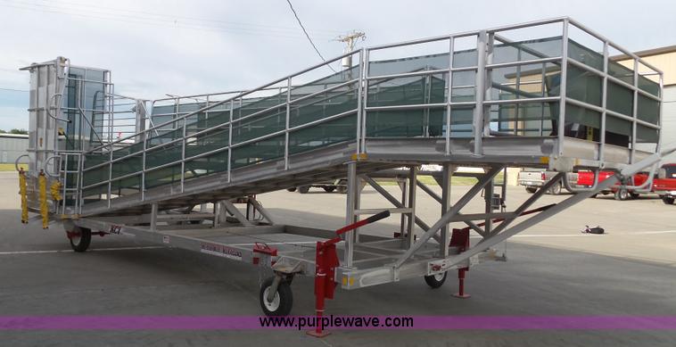 image for item J4851 2011 KCI GSE passenger boarding ramp