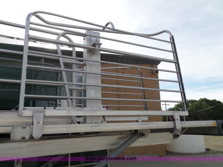 image for item J4851 2011 KCI GSE passenger boarding ramp