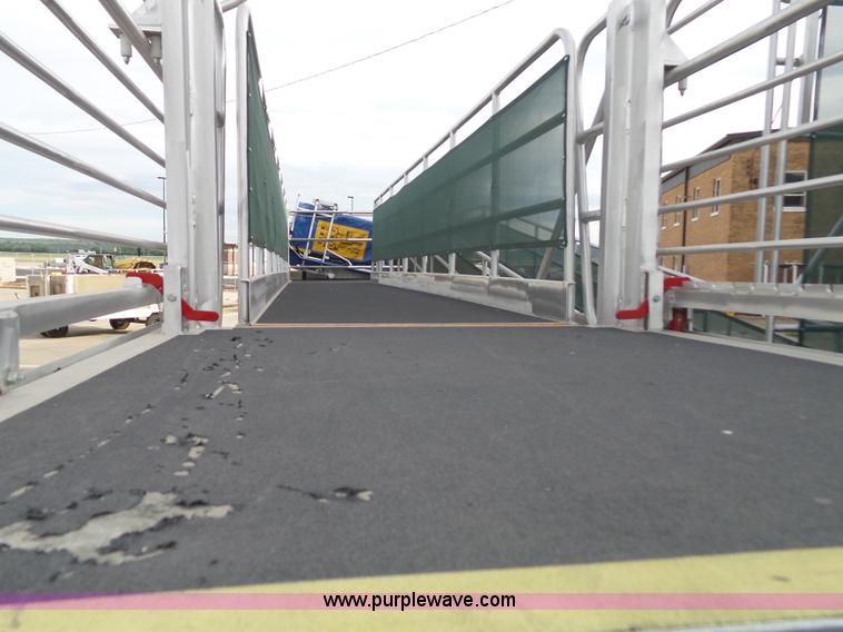 image for item J4851 2011 KCI GSE passenger boarding ramp