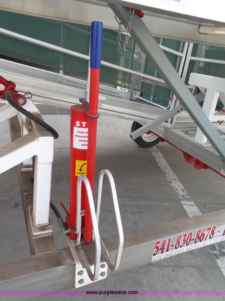 image for item J4851 2011 KCI GSE passenger boarding ramp