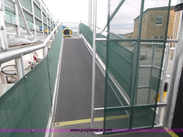 image for item J4851 2011 KCI GSE passenger boarding ramp
