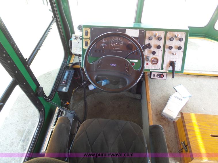 image for item J6028 1994 Ford F53 trolley