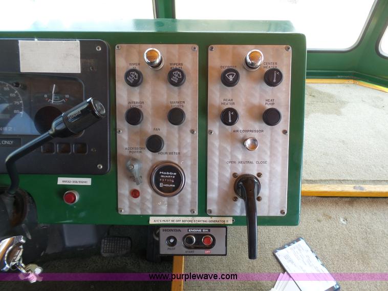 image for item J6028 1994 Ford F53 trolley