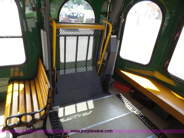 image for item J6028 1994 Ford F53 trolley