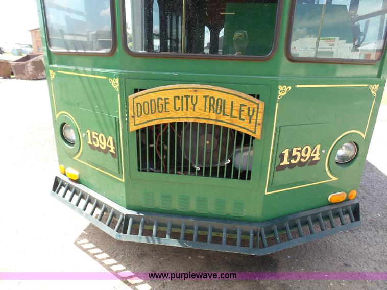 image for item J6028 1994 Ford F53 trolley