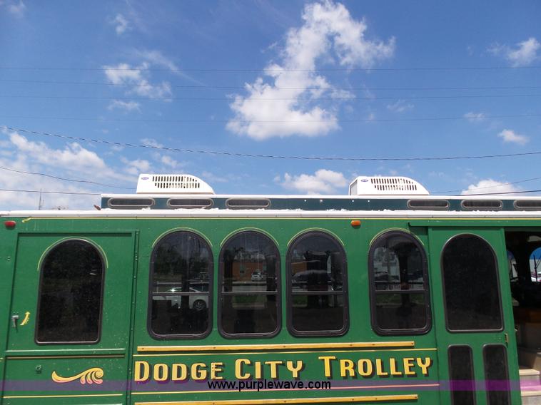 image for item J6028 1994 Ford F53 trolley