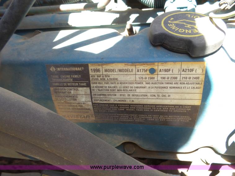 image for item J6031 1997 International 4700 rollback truck