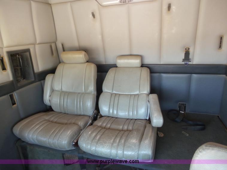 image for item J6032 1998 Volvo S60 semi truck