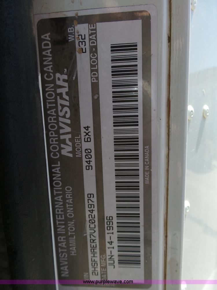 image for item J6033 1997 International 9400 semi truck