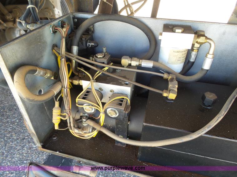 image for item J6034 1997 Wabash SA-102-FFW dry van trailer