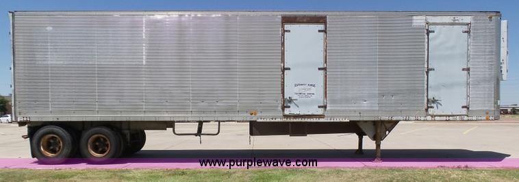 image for item J6035 1978 Fruehauf A9-8576-42-6PR refrigerated van trailer