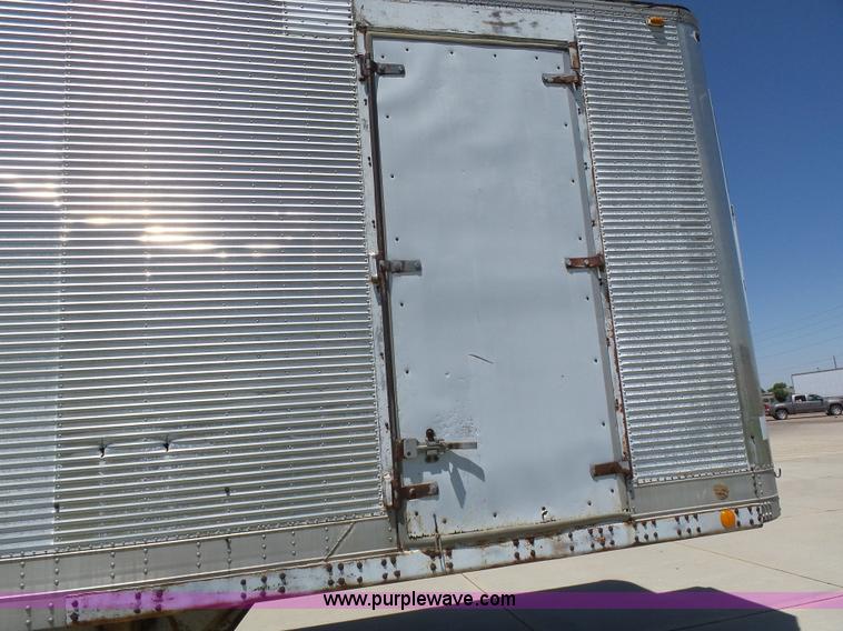 image for item J6035 1978 Fruehauf A9-8576-42-6PR refrigerated van trailer