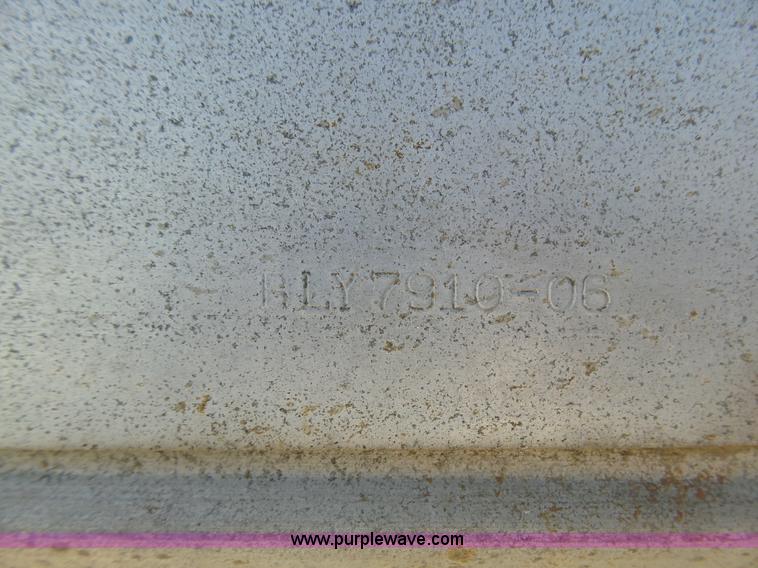 image for item J6035 1978 Fruehauf A9-8576-42-6PR refrigerated van trailer