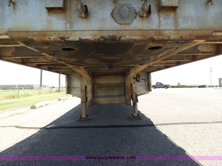 image for item J6037 1978 Fontaine DPT-3-5042 drop deck trailer