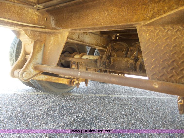 image for item J6037 1978 Fontaine DPT-3-5042 drop deck trailer