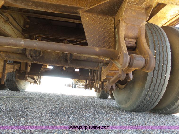 image for item J6037 1978 Fontaine DPT-3-5042 drop deck trailer