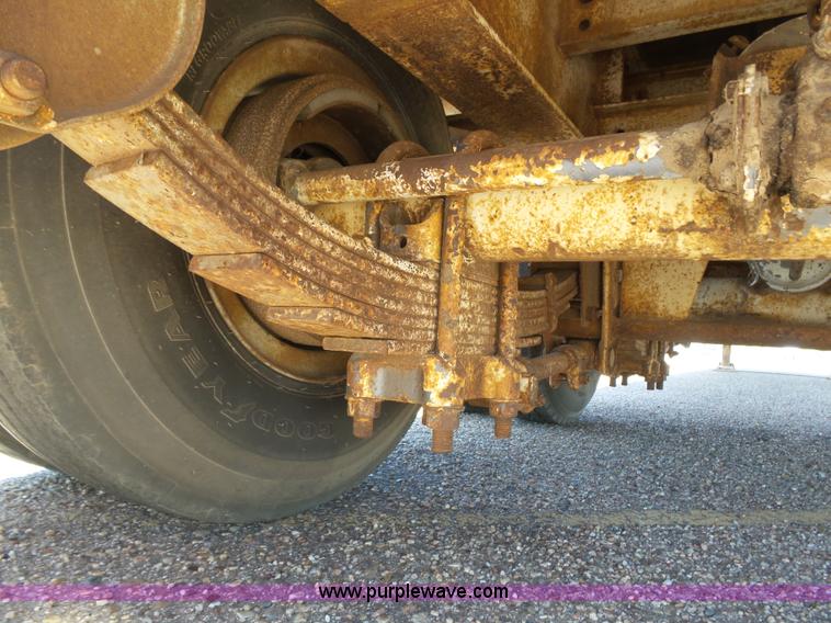 image for item J6037 1978 Fontaine DPT-3-5042 drop deck trailer