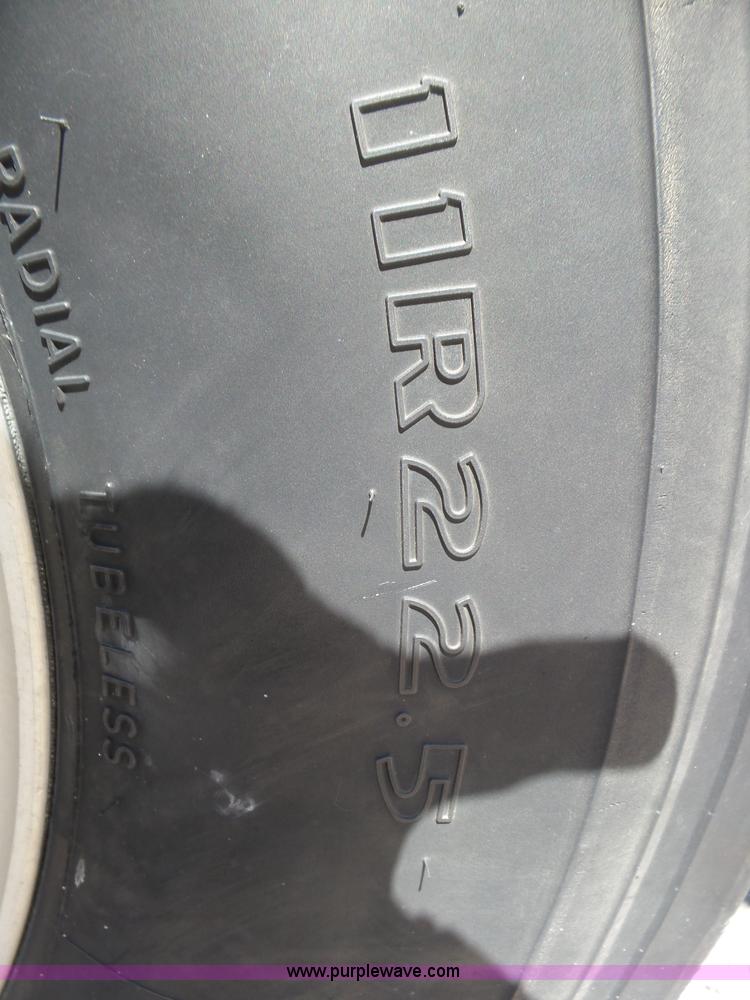 image for item J6038 1984 White semi truck