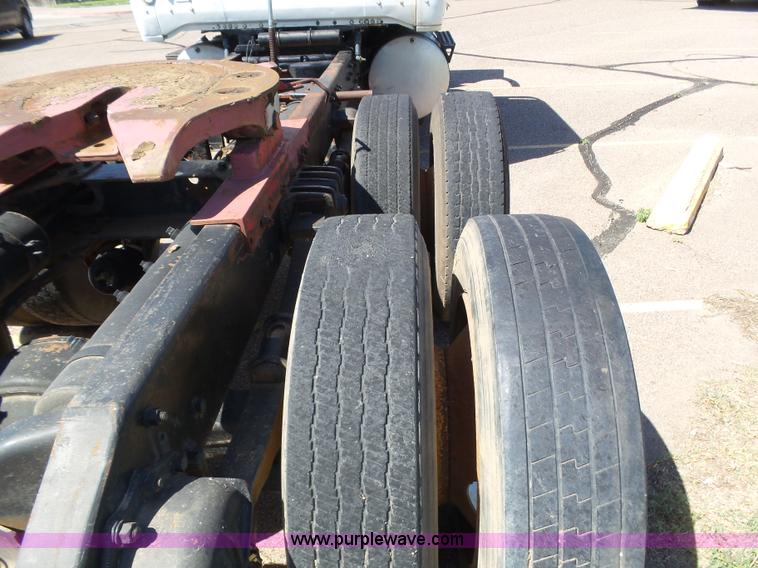 image for item J6038 1984 White semi truck