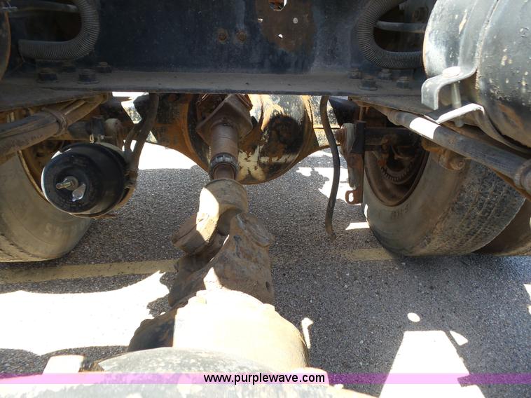 image for item J6038 1984 White semi truck