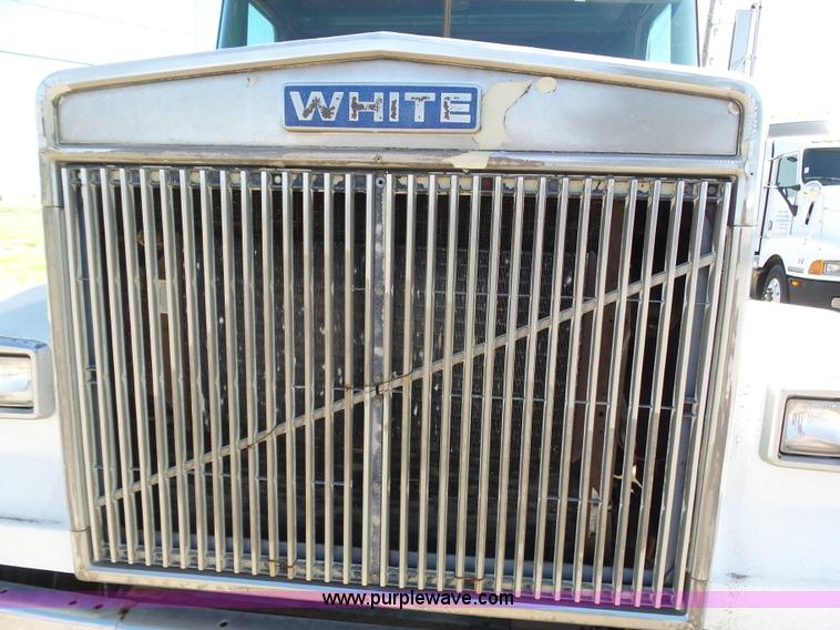 image for item J6038 1984 White semi truck