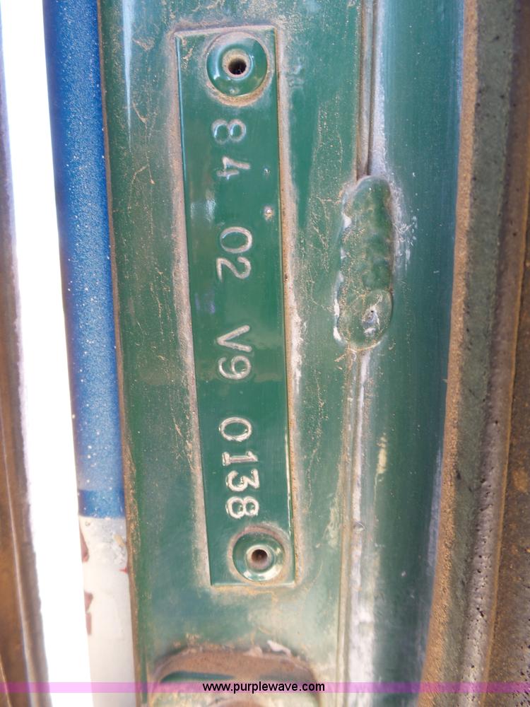 image for item J6038 1984 White semi truck