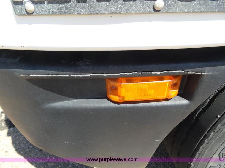 image for item J6039 1995 Kenworth T600 semi truck